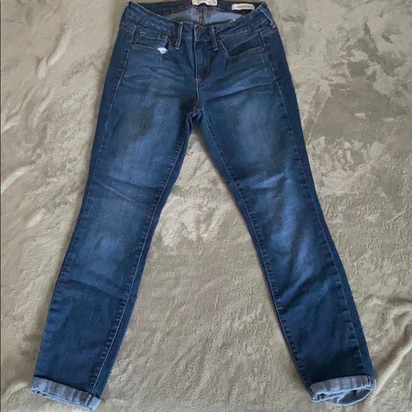 Jessica Simpson cropped jeans - Picture 1 of 2